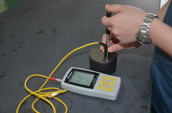 Digital Leeb Portable Hardness Tester  with LCD Color Display for Die Molds and Heavy Specimens